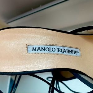 Gorgeous Manolo heels. Size 5.